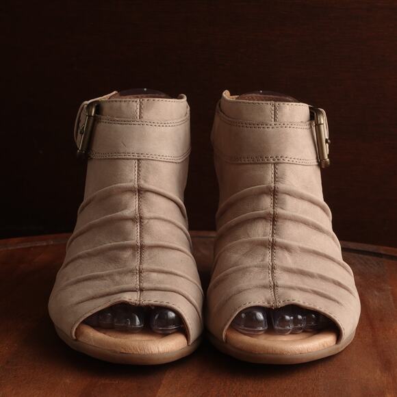 Earth Sandals Womens SZ 9.5B Taupe Adina Leather Wedge Ankle Wrap Boho Festival - Picture 3 of 16